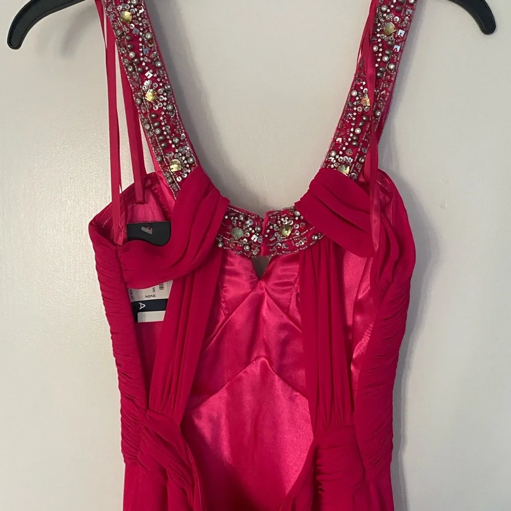 NWT Faviana Fuchsia Backless Gown - Picture 8 of 10